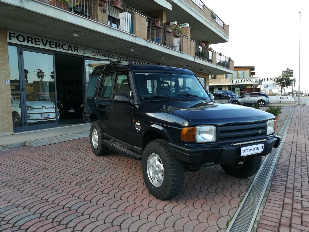 LAND ROVER Discovery 300 tdi fuoristrada gancio traino verricello rialzata pedane iscritta asi