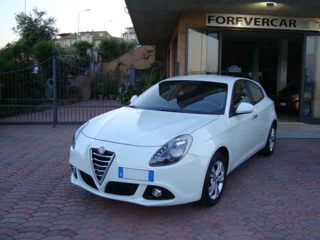 ALFA ROMEO Giulietta 1.6 jtdm-2 105 cv distinctive